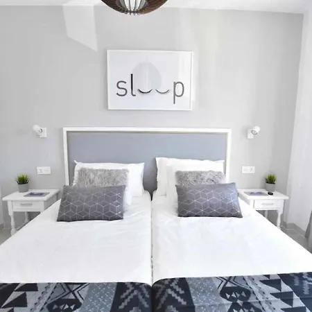 Holyhome White 201 Apartament *